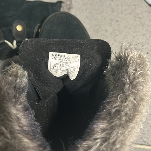 Sorel boots - Picture 4 of 5